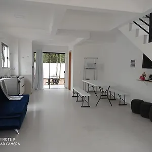 Casa Com Dois Pavimentos Nova, Em Mariscal Bombinhas